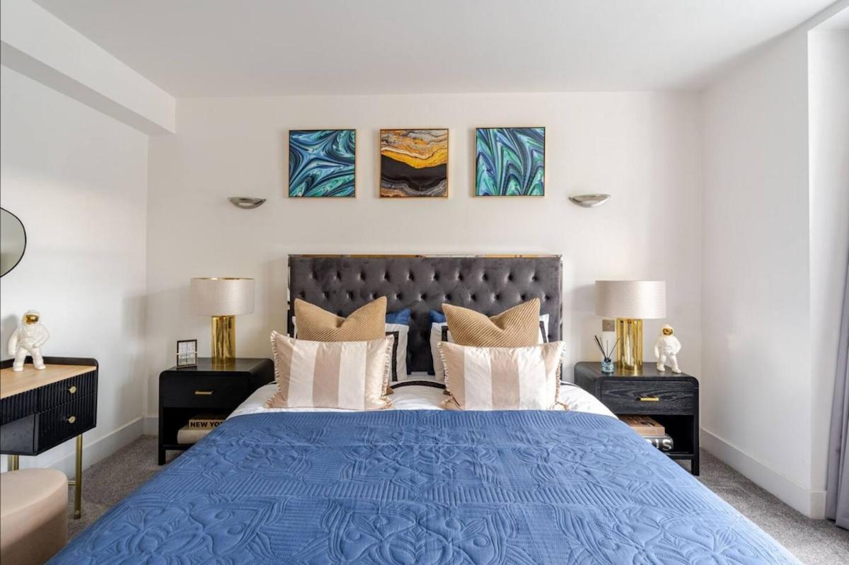 Exquisite 5 Bed Penthouse Appartamento