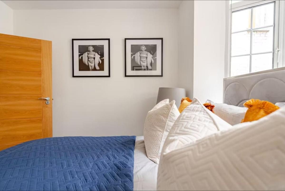 Exquisite 5 Bed Penthouse Appartamento