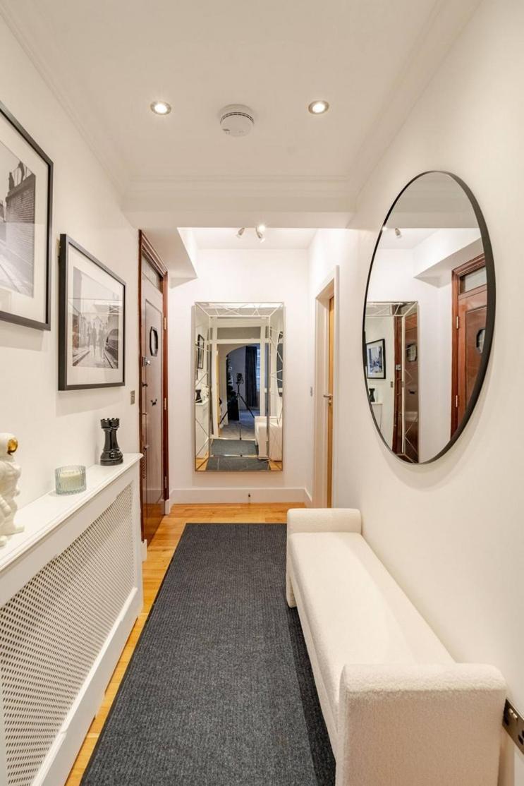 Exquisite 5 Bed Penthouse *